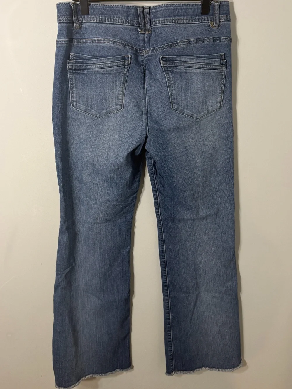 Democracy Blue Cropped Bootcut Jeans with Raw Hem - Picture 3 of 4
